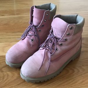 Light baby pastel pink timberland Tim’s boots 8
